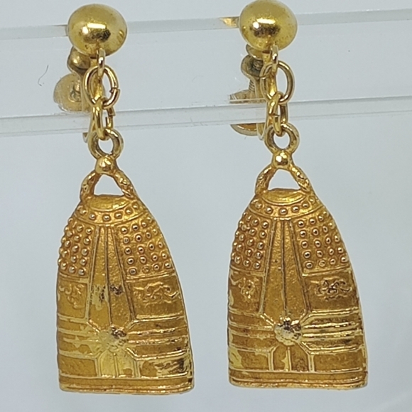 * vintage Alva Museum Replicas Temple Bells screwback earrings - Picture 1 of 6